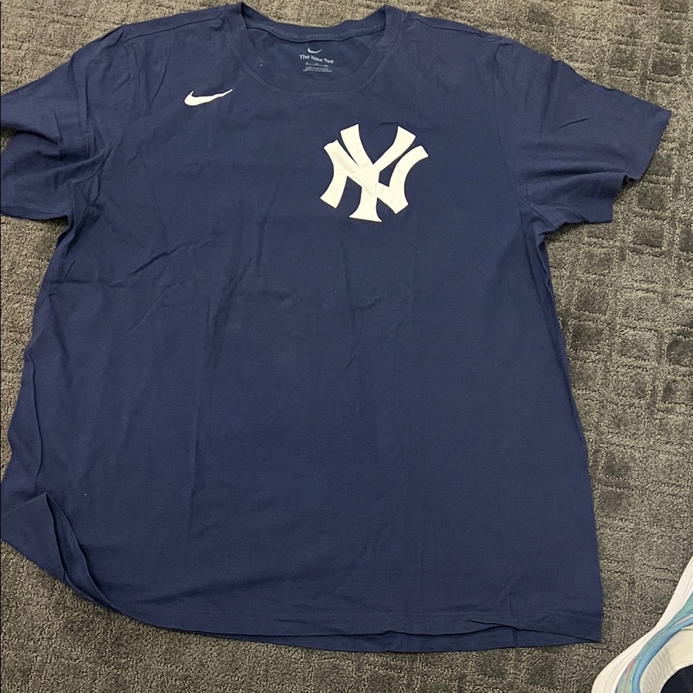 Nike Navy Blue Tee with White Yankees Logo